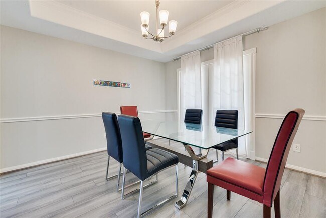 Foto del edificio - 14914 Bennetts Mill Ln