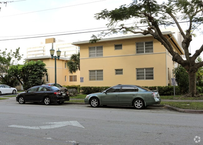 Building Photo - Beacon Manor