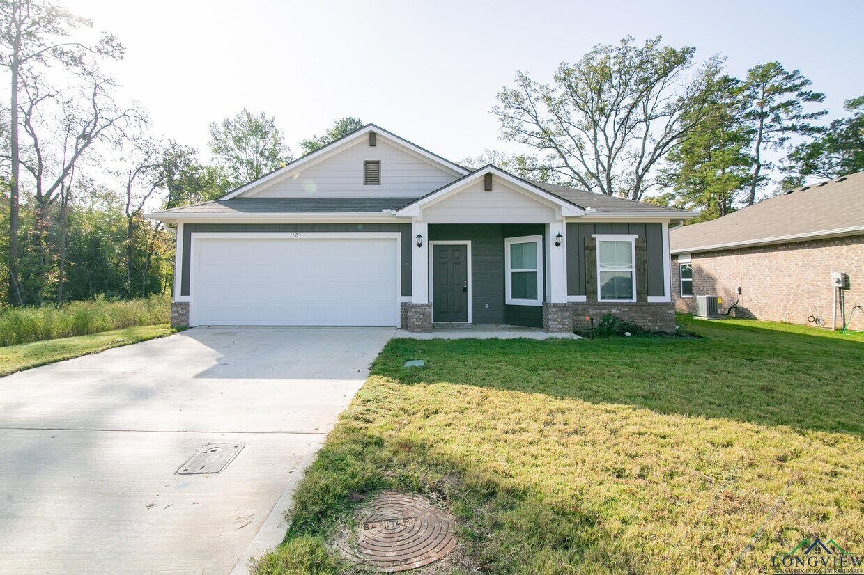Primary Photo - 1123 Mission Creek Dr