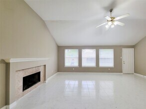 Building Photo - 5322 Rivergate Dr