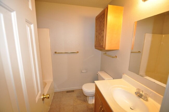 Building Photo - 4160 W Bethany Dr