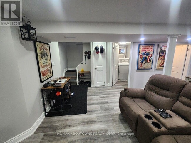 Photo du bâtiment - 281 E 34th St