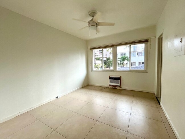 Foto del edificio - Waikiki: Upper Floor 1 Bed, 1 Bath Apartment