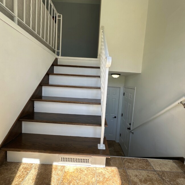 Building Photo - 10336 Balsam Ln