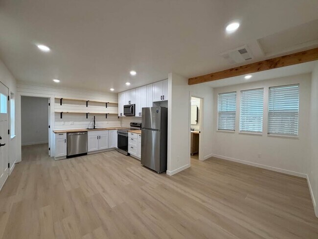 Building Photo - 61555 SE Alstrup Rd