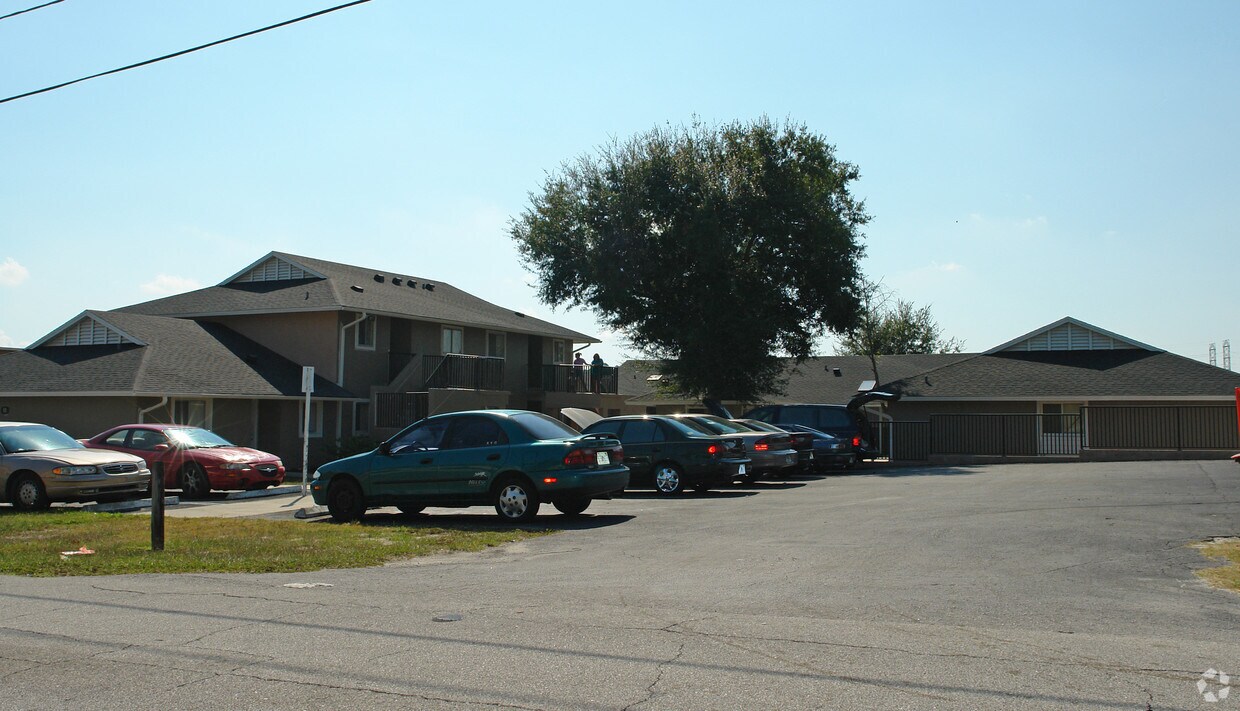 Primary Photo - 111 Caribbean St