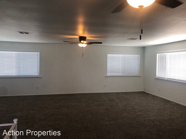 Foto del edificio - 5 br, 3 bath House - 4151 S. Shingle Rd