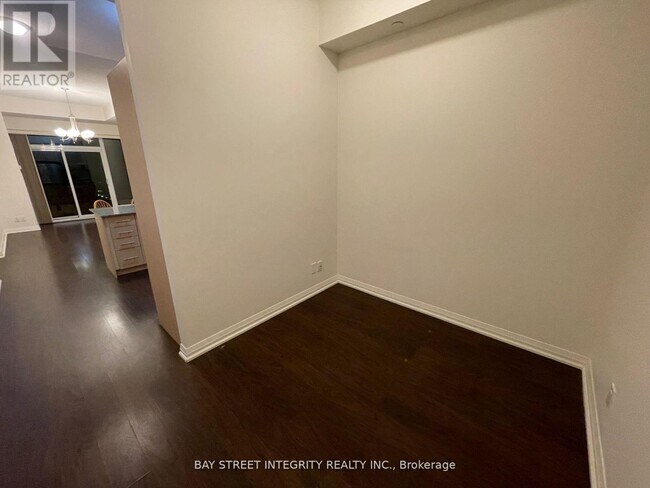 Photo du bâtiment - 9500 Markham Rd