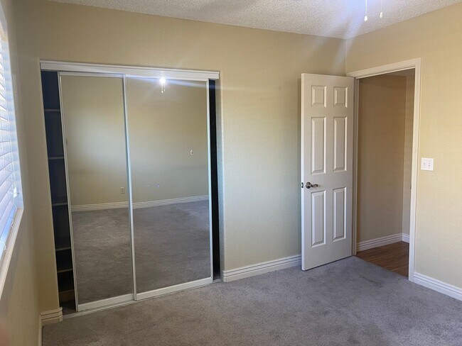 Foto del edificio - 3 Bedroom 2 Bathroom Home