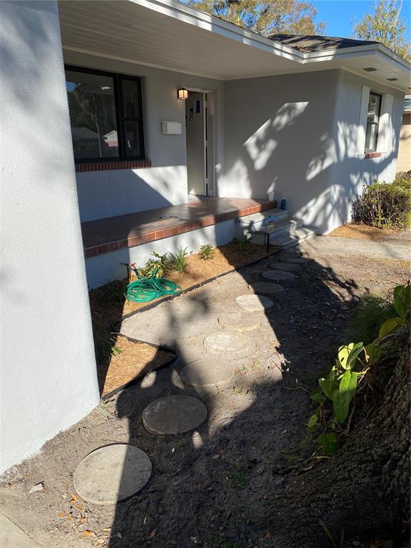 Building Photo - 727 27th Ave S