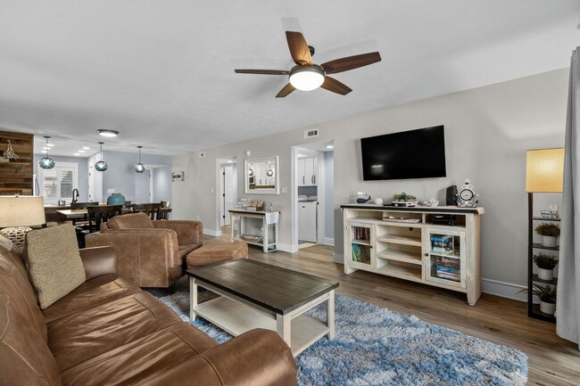 Building Photo - “Beachside Living – 2BR/2BA Condo with Ocean Views”