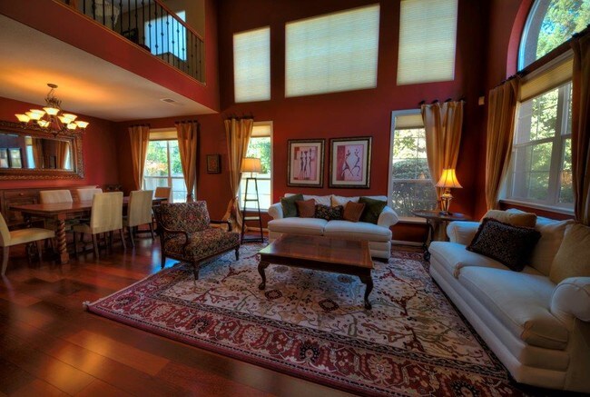 Building Photo - Elegant 4 Bedroom 4 Bath home in Palmia!