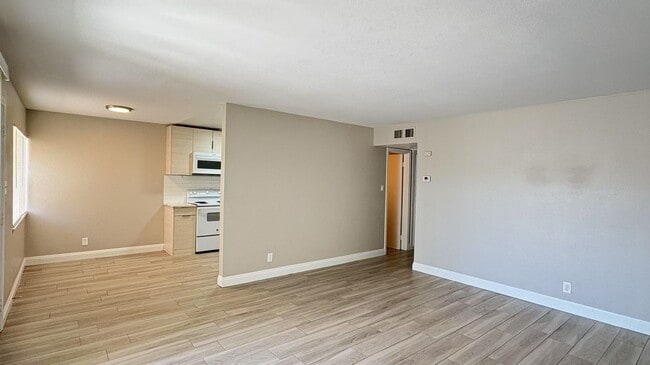 Building Photo - 6452 Casada Way