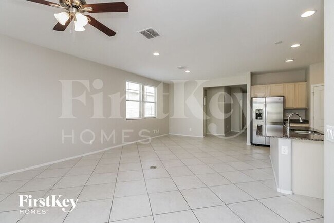 Foto del edificio - 9324 W Jones Ave