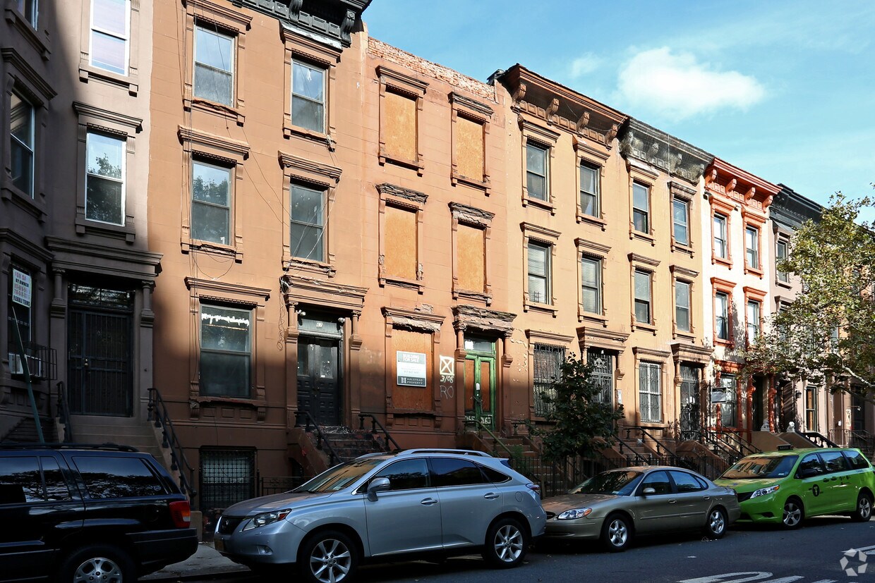 Primary Photo - 265 W 131st St