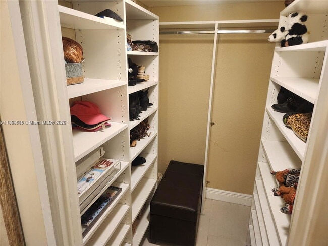 Building Photo - 18071 Biscayne Blvd