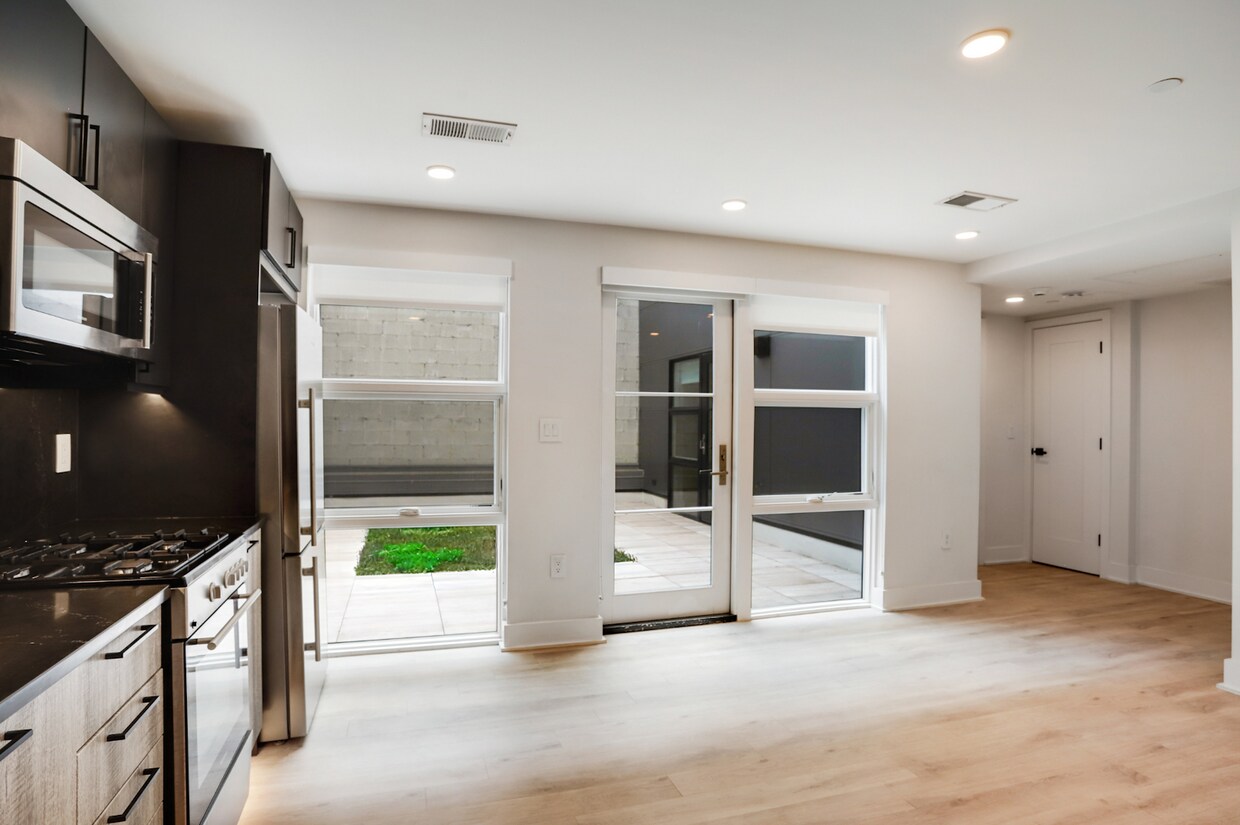 Primary Photo - 1716 14th St NW