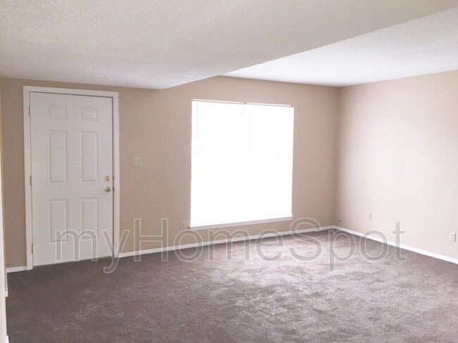 Building Photo - 7112 Glendora St