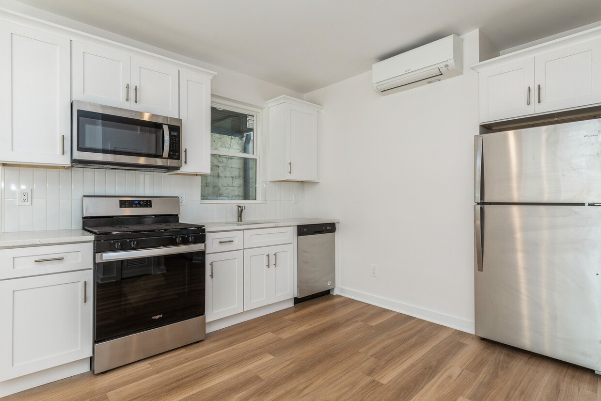 Huge Kitchen - 164 Glenwood Ave