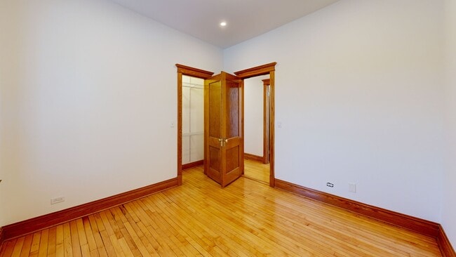 Building Photo - 1742 W Addison St