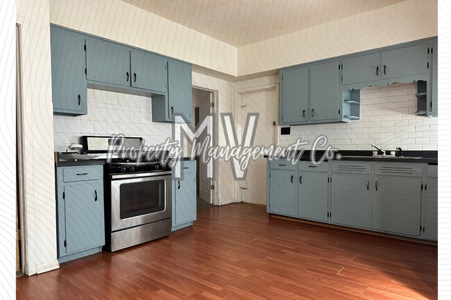 Foto del edificio - 2412 W Burnham St