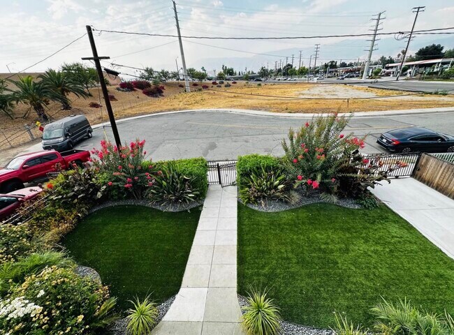 Foto del edificio - 823 W Orange St