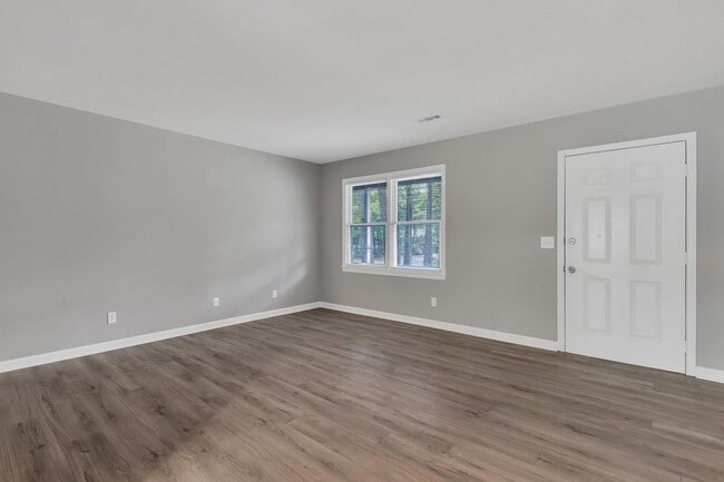 Building Photo - Charming 2-Bedroom Home in Desirable Wilmi...