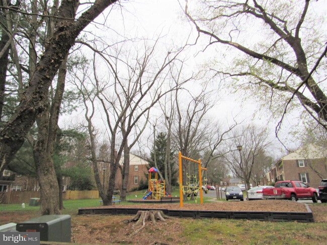 Building Photo - 4402 Chase Park Ct