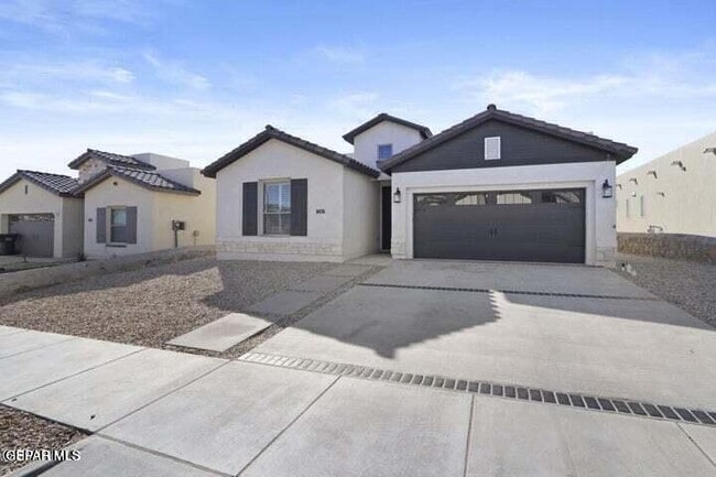 Building Photo - 905 Cottage Pl