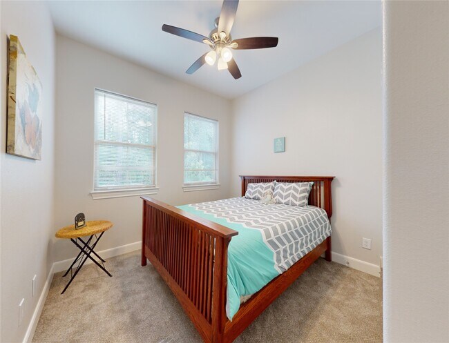 Foto del edificio - 504 Nursery Rd