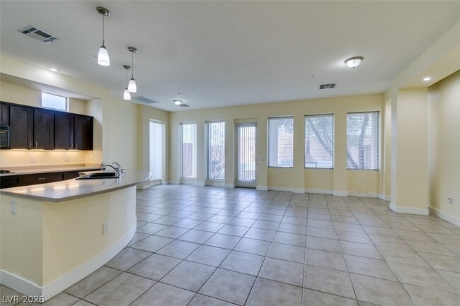 Building Photo - 228 Frapuccino Ave