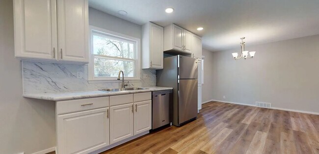 Building Photo - Renovated 3 bedroom house near I-29 in Sio...