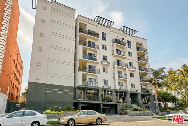 Building Photo - 733 S Manhattan Pl
