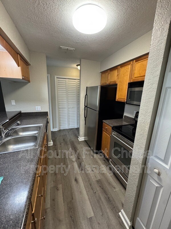 Foto del edificio - 12293 Sailwinds Dr