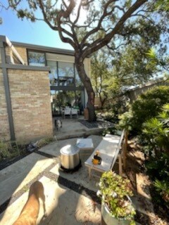 Foto principal - 3725 Fairfax Ave
