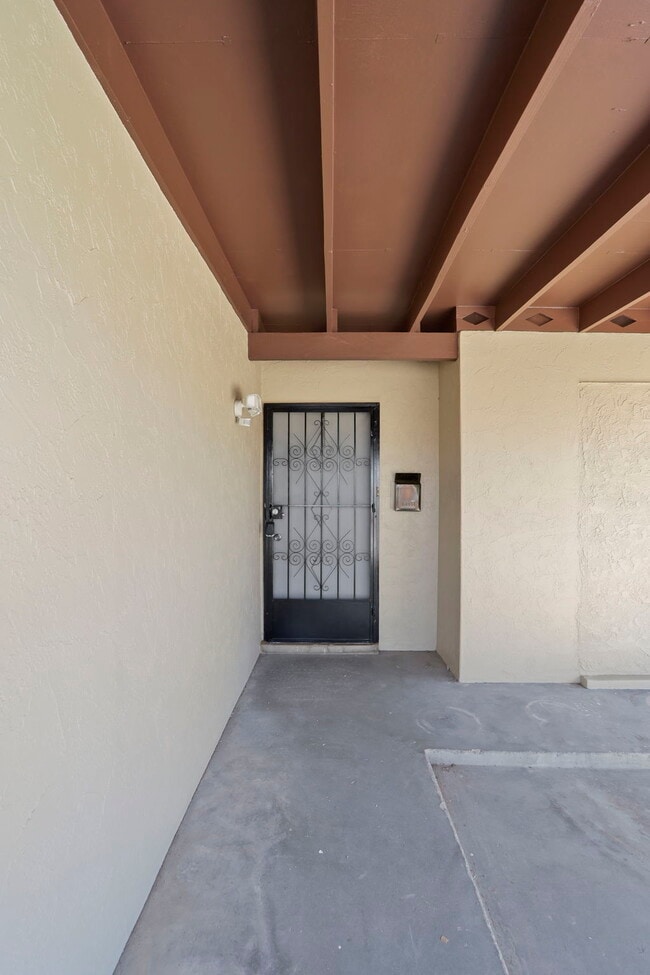 Building Photo - 5440 Viceroy Dr