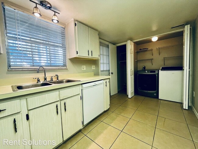 Building Photo - 3 br, 2 bath House - 10368 Carrollwood Ln ...
