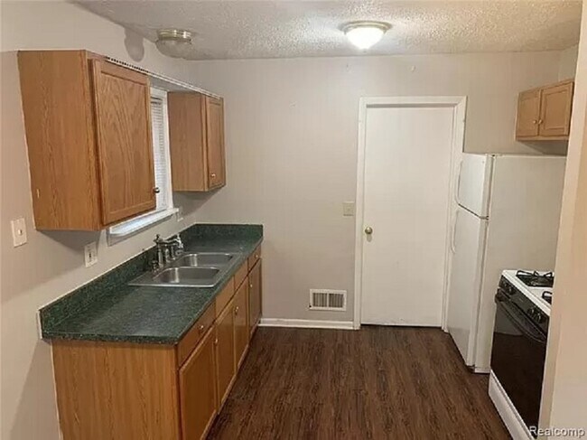 Foto del edificio - 1309 E Muir Ave