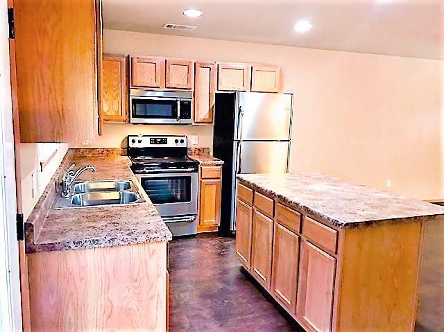 Building Photo - 226 S Slopeside Dr