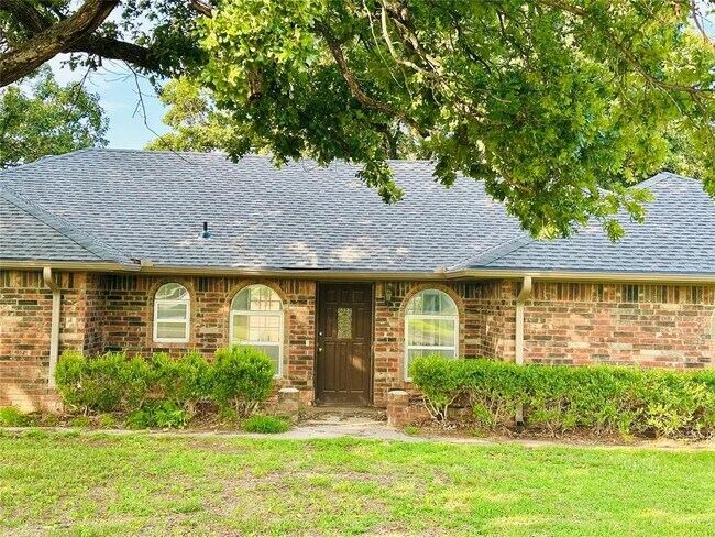 Building Photo - 107 Clador Dr