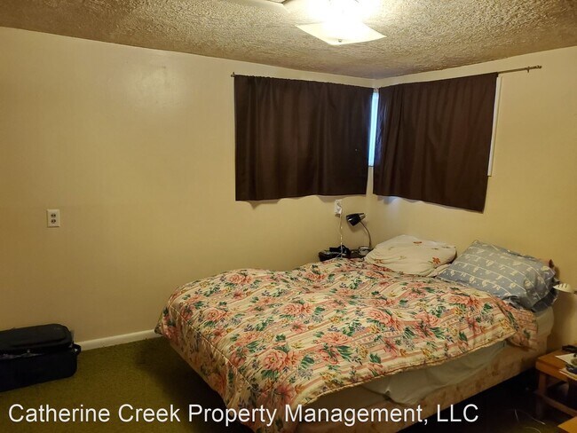 Building Photo - 2 br, 1 bath House - 1410 Oak Street