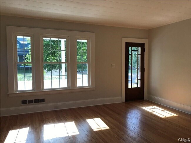 Building Photo - 200 Durston Ave