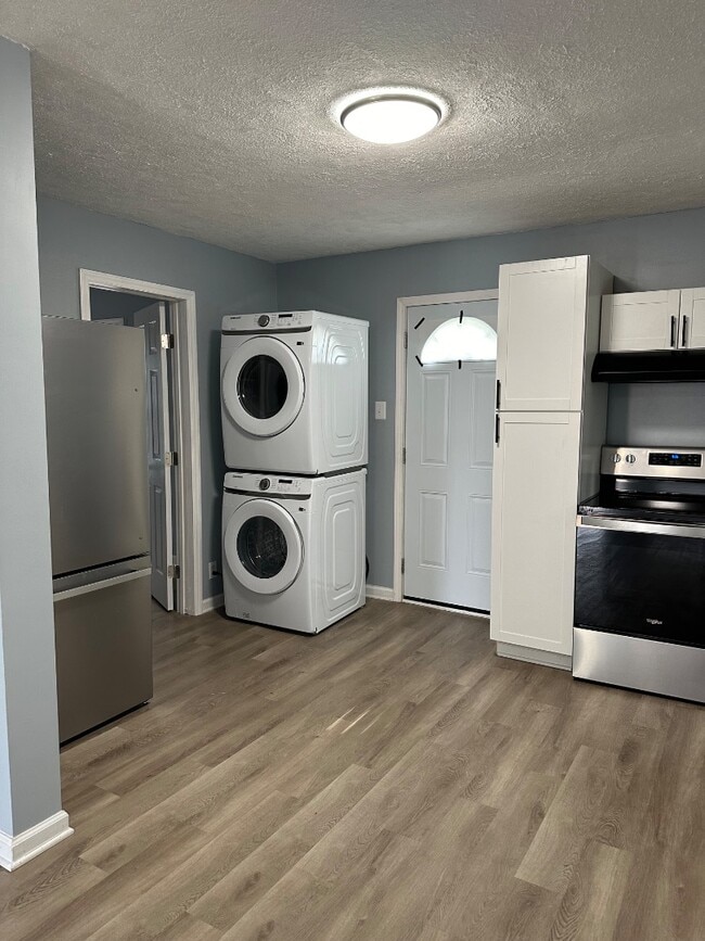 Building Photo - 2112 Steadman St