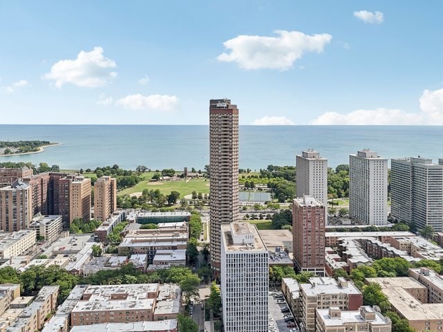 Building Photo - 3660 N Lake Shore Dr