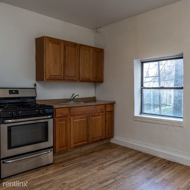 Foto principal - 129 S 2nd St