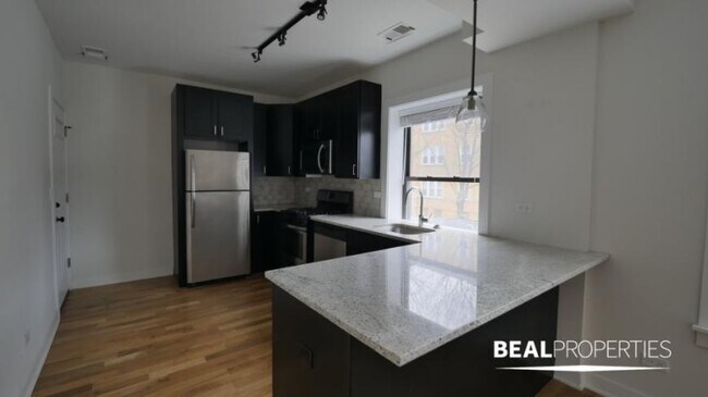 Foto del edificio - 1 bedroom in CHICAGO IL 60625