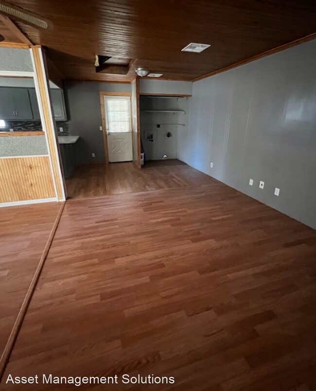Building Photo - 2 br, 1 bath House - 1609 Oelke Dr