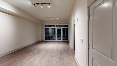 Interior Photo - Ashton Bellevue