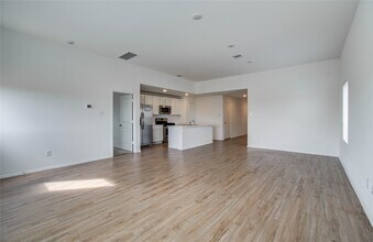 Building Photo - 4226 Iris Jade Dr