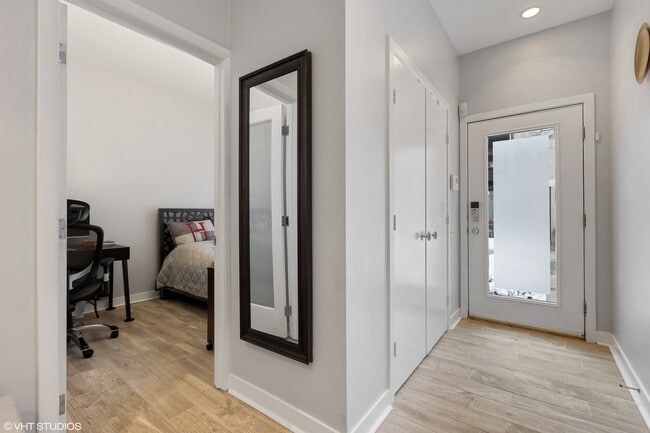 Foto del edificio - 1240 W Cottage Pl